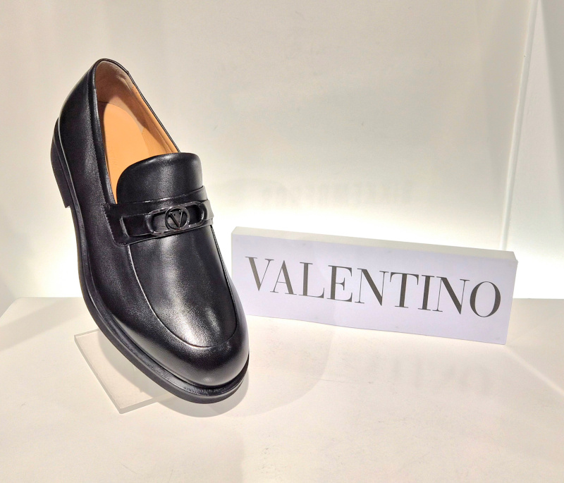 Small Buckle Valentino
