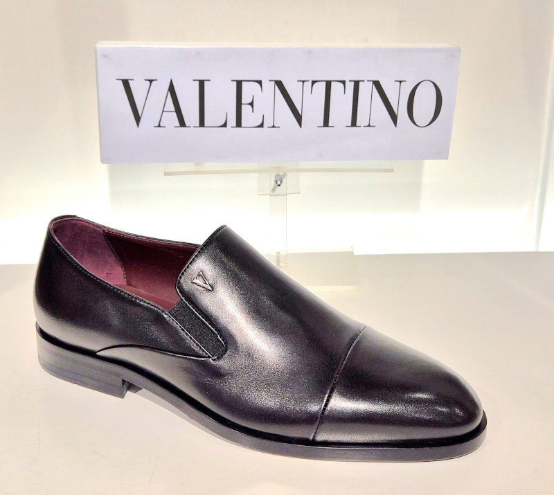 Classic Valentino Slip on with Elastic