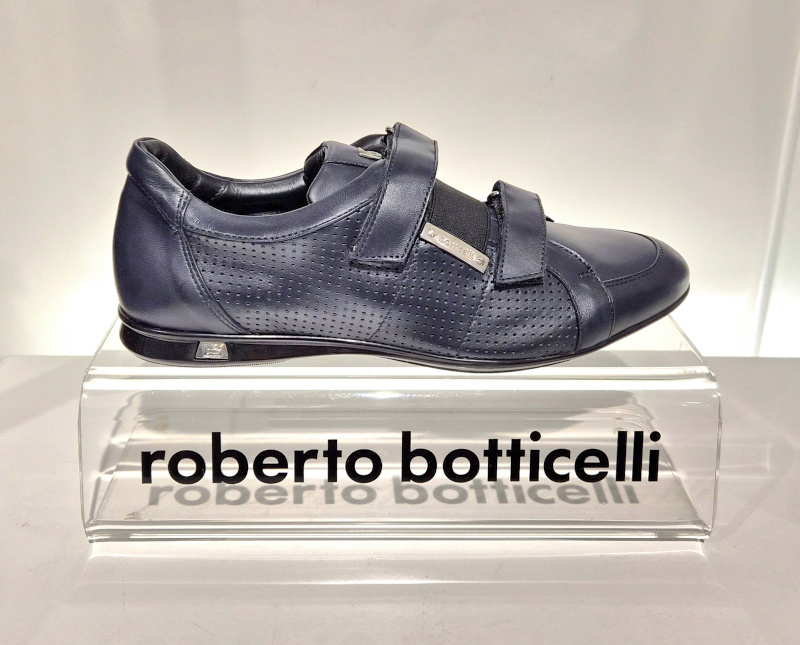 Straps RB Perforated Sneaker